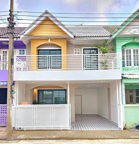 ขาย บ้านสวยรีโนเวททั้งหลัง  มบ.สุชา ติดถนนบางบัวทอง-สุพรรณ  2.09 ลบ.