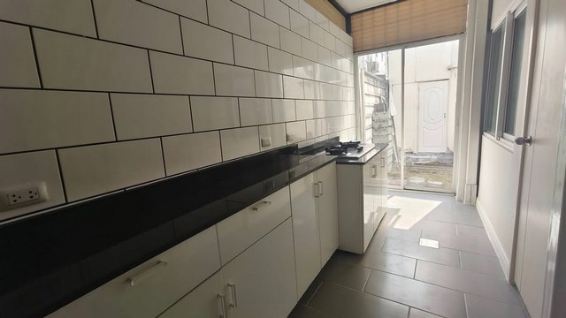 ให้เช่าทาวโฮม ซอยมิสทีน ถนนรามคำแหง ,ถนนสุขาภิบาล 3 หลังมุม กัสโต้ รามคำแหง ใกล้โรงเรียนเตรียมอุดมศีกษาน้อมเกล้า