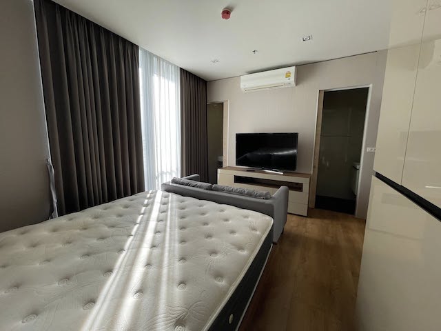 Park 24 comfortable convenient private place 18th floor BTS Phrom Phong