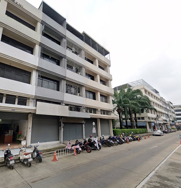 Big C ตลาดยิ่งเจริญ 500ม.​ให้เช่า อาคาร 4.5ชั้น สารสาสน์วิเทศสายไหม 3.5 กม 355ตร.ม.โรงพยาบาล CGH 19ตรว. ใกล้ BTSสายหยุด​ 90 ม.  