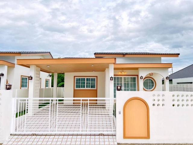 บ้านเดี่ยวชั้นเดียว สร้างใหม่ สไตล์ญี่ปุ่นมูจิ เฟอร์ครบ ท่าวังตาล สารภี