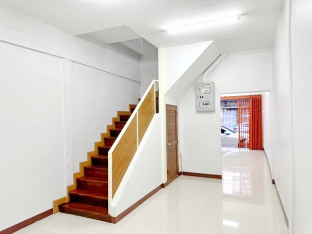 ทำเลทอง  MRT วัดมังกร 600ม..ขาย ให้เช่า อาคารพาณิชย์ 2 ชั้น ตกแต่งใหม่ 14ตรว. MRTสามยอด700ม.โรงพยาบาลกลาง 100ตรม