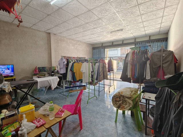 พื้นที่ดิน ที่ดิน ท่าศาลา จ.นครศรีธรรมราช  พท. 0 RAI 0 งาน 72 ตร.วา 2500000 - ใกล้ โรงเรียนท่าศาลา ทรัพย์ดีๆ อยู่ในเมือง และชุมชน เหมาะสำหรับนำไปพัฒนาโครงการ