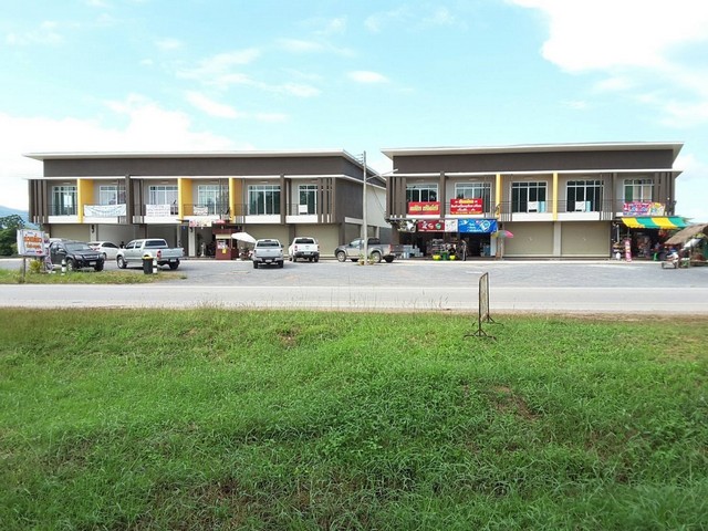 อาคาร The Center Phu Kradueng 4 ห้องนอน 4 Bathroom 35 SQ.WA 5180000 B. ไม่ไกลจาก โรงพยาบาลภูกระดึง ทรัพย์ดี ๆ