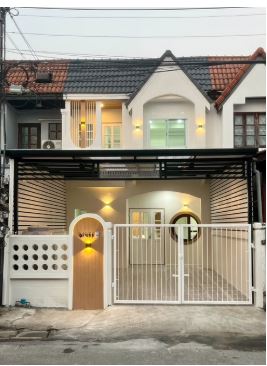 ขาย ทาวน์เฮ้าส์ พร้อมอยู่ หมู่บ้านบัวทอง 2 บางใหญ่ 20 วา 2นอน2น้ำ 2.15 ล้าน