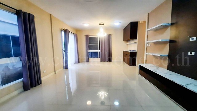 บ้านแฝด หมู่บ้าน เพอร์เฟค พาร์ค บางบัวทอง ติดตั้งโซล่าร์เซลล์ พร้อมอยู่