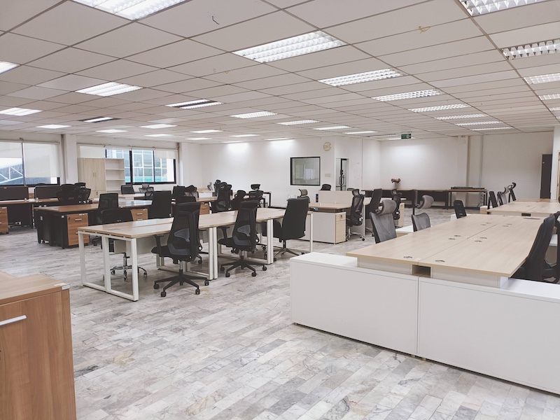 BST842  ให้เช่าอาคารสำนักงานหรู 2 ชั้น ขนาด 740 ตร.ม. บนถนนวิภาวดีรังสิต  ทำเลทอง ใกล้ทางด่วน รถไฟฟ้า พร้อมที่จอดรถ