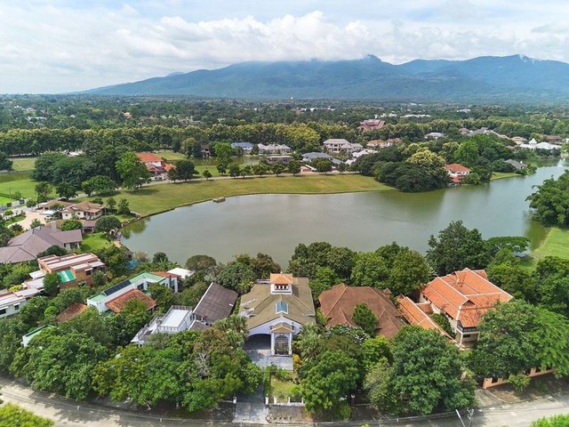 บ้านสวยติดเลค เล่นระดับ วิวดอยสวยมาก โครงการ ซัมมิทกรีนวัลเลย์ แม่ริม