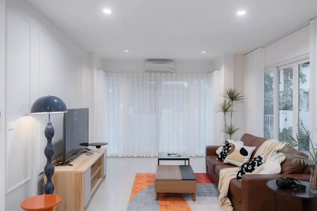 บ้านเดี่ยว 2 ชั้น รีโนเวทใหม่ ในโครงการ วรารมย์แก้วนวรัฐ ดอยสะเก็ด