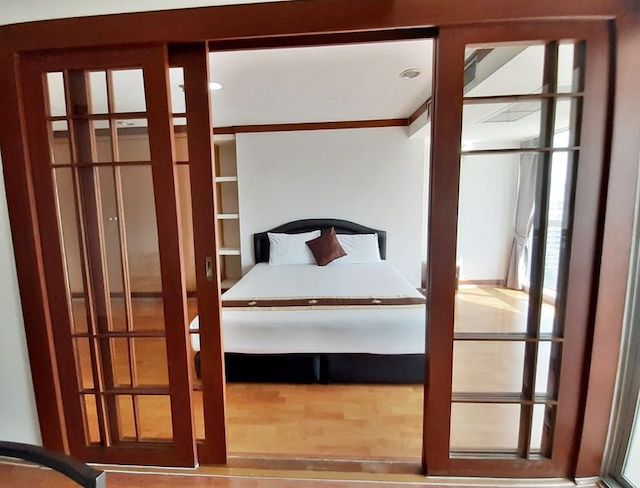 Waterford Sukhumvit 30 Convenient private quiet 38th floor BTS Phrom Phong