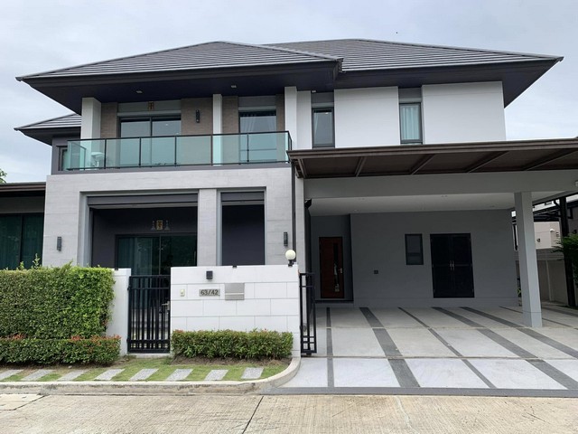 ขายบ้าน Bangkok Boulevard Signature สาทร-ราชพฤกษ์ ตกแต่งสวนสวย พร้อมมุมนั่งเล่นหลังบ้าน