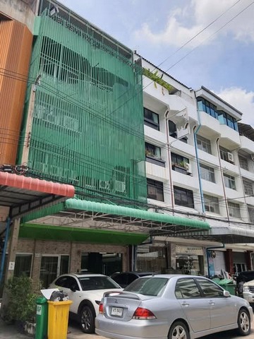 HR2368 ให้เช่าอาคารพาณิชย์ 5 ชั้น มีลิฟท์ ห่างจาก MRT รัชดาภิเษก เพียง 270 เมตร เหมาะทำออฟฟิศ คลินิก