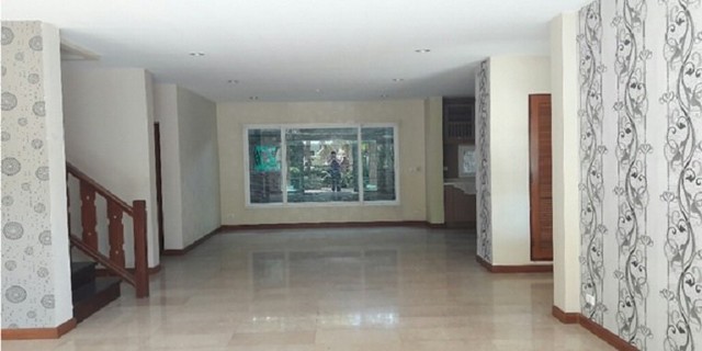 ขายบ้านเดี่ยวมือสองเมืองเชียงใหม่   โครงการลัดดารมย์-อิลิแกนซ์  เชียงใหม่