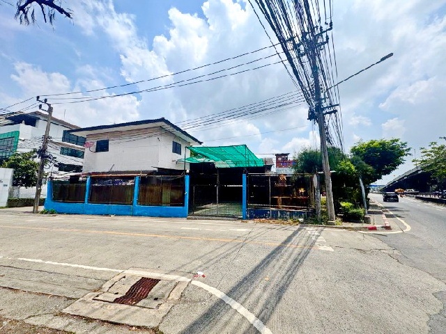 ถ.พระราม9  MRT หัวหมาก 400 ม. เอแบค หัวหมาก 1.5 กม.ให้เช่าโกดัง 2 ชั้น พร้อมอาคาร สำนักงาน 103 ตร.วา.400 ตร.ม.