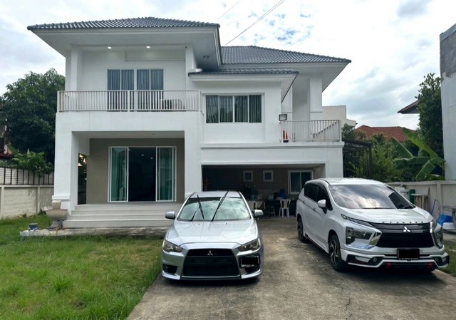 บ้านเดี่ยว2ชั้นครึ่ง ให้เช่า 122ตรว. ถ.วัชรพล-พหลโยธิน ใกล้รร.รัตนโกสินทร์สมโภช