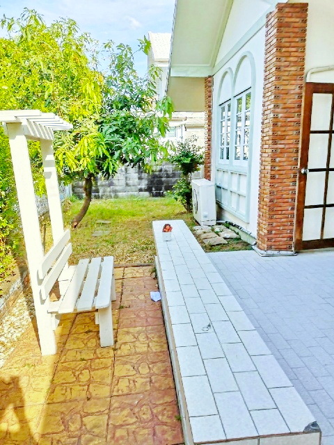 ติดถนนใหญ่ แม็คโคร บ้านเดี่ยวชั้นเดียว 55 ตร.วา.แจ้งวัฒนะ 1.5 กม. 220 ตร.ม. รร.นานาชาติกรุงเทพ 1.3 กม.เงียบ สงบ 3 นอน 2 น้ำ