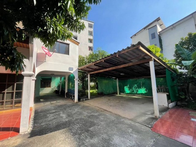 ขายต่ำกว่าราคาบ้าน 2 ชั้น ทำเลทอง โซนสันติธรรม ทำธุรกิจได้