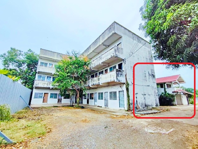 นอร์ธปาร์ค Golf MRTศูนย์รา ม.ธุรกิจบัณฑิตย์ 1.5 กม. ให้เช่าอพาร์ทเมนท์ 3ชั้น 30ห้อง บ้าน 1หลัง  ชการ 1.9 กม. 3งาน 45ตร.วา.945ตร.ม.31น้ำ