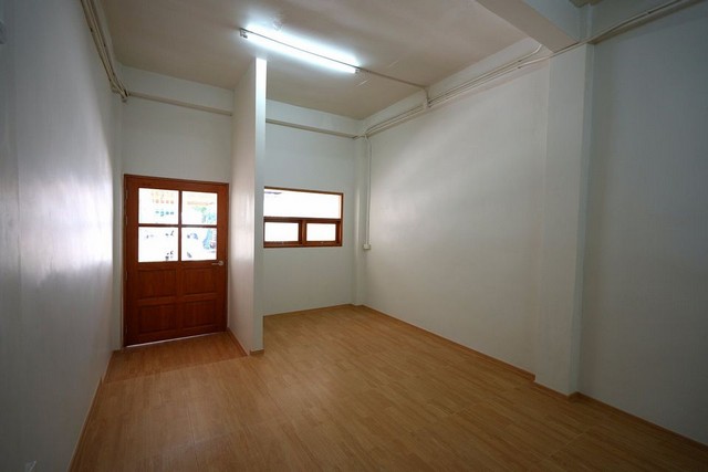 ขายตึกแถว4ชั้น 13 ตร.ว.ย่านวงเวียนใหญ่เจริญรัถธนบุรีคลองสานใกล้BTSวงเวียนใหญ่ไอคอนสยาม