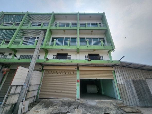 ตึกแถว 2 ห้อง หลังมุม ขาย หรือ ให้เช่า 3 ชั้นครึ่ง ซอยเทียนทะเล 20 ปูกระเบื้อง เหมาะเปิดบริษัท หรือทำการค้า