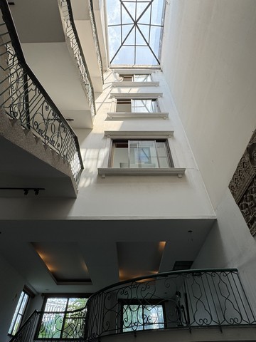 ขายทาวน์โฮม4.5ชั้น 35 ตร.ว. ย่านสุุขมวิท71ซอยปรีดีพนมยงค์ 14 ใกล้ทางด่วนBTSพระโขนง