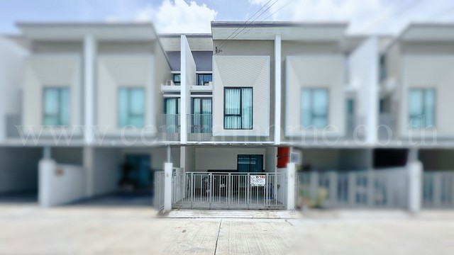 ทาวน์โฮม ไทม์โฮม เฉลิมพระเกียรติ ร.9 ซอย 62 เฟอร์ครบ