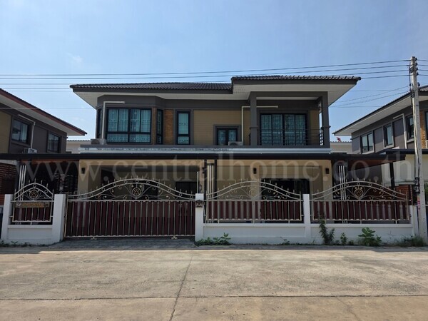 บ้านเดี่ยว ภิภาพร แกรนด์ 5 คลองหลวง ต่อเติมหลังคาที่จอดรถ