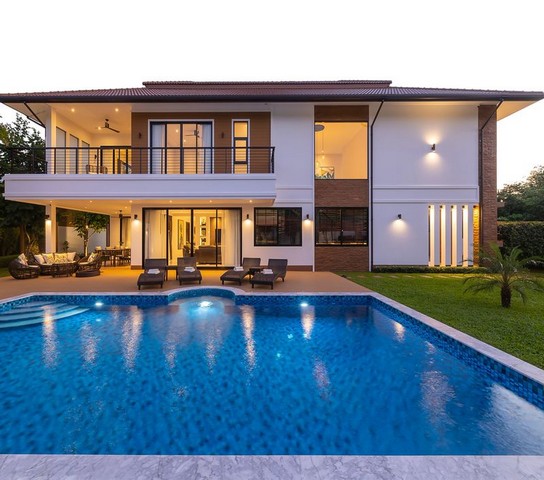 พูลวิลล่าสุดหรู 2 ชั้น บ้านโปร่ง เงียบสงบ กาดฝรั่ง หางดง