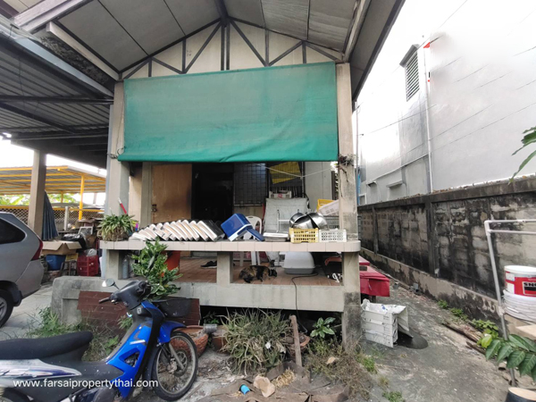 ขายบ้านเดี่ยว 2ชั้นเนื้อที่ 39 ตร.ว บ้านครึงปูนครึ่งไม้ 2ห้องนอน 1ห้องน้ำ ถนนสุขุมวิท115 ซอยติด BTS ปูเจ้าทำเลทอง ราคาขาย 3 ล้านบาท