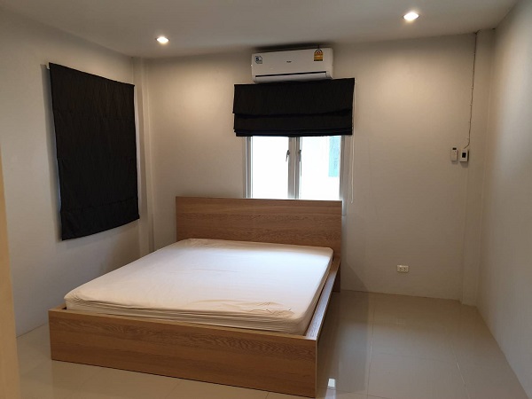 ให้เช่าบ้านเดี่ยว 2 ชั้น 67วา 3 ห้องนอน 3 ห้องน้ำ แอร์ เฟอร์นิเจอร์บางส่วน ถนนอ่อนนุช 44