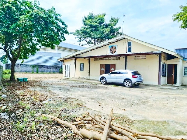 บ้านเดี่ยวชั้นเดียว 100ตร.วา. PTTลำลูกกาคลอง8  200ตร.ม. ไฟฟ้า 3 เฟส โรงเรียนเตรียมอุดม ปทุมธานี ม.อีสเทิร์นเอเชีย 6.9 กม. 2 นอน 2 น้ำ