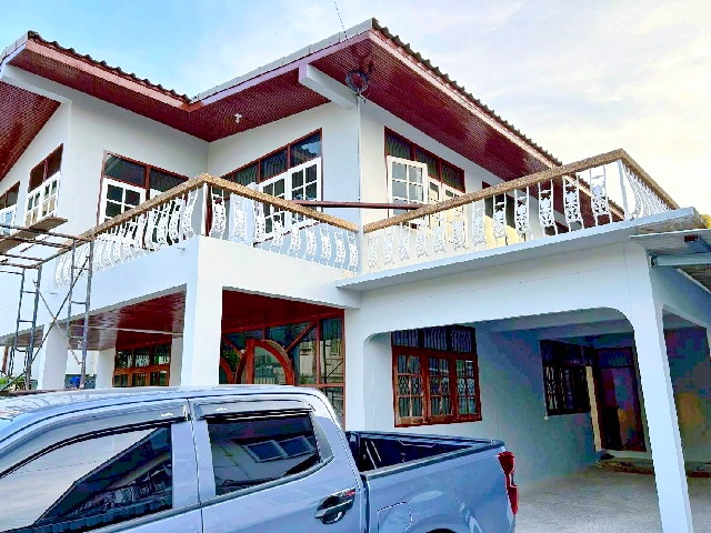 4-5นอน MRT บางกะปิ 350 ม. คฤหาสน์ ให้เช่า 2 ชั้น ลาดพร้าว 107-111 เดอะมอลล์ บางกะปิ 800 ม.   รีโนเวทใหม่ 105ตร.วา. 335ตร.ม 3น้ำ 