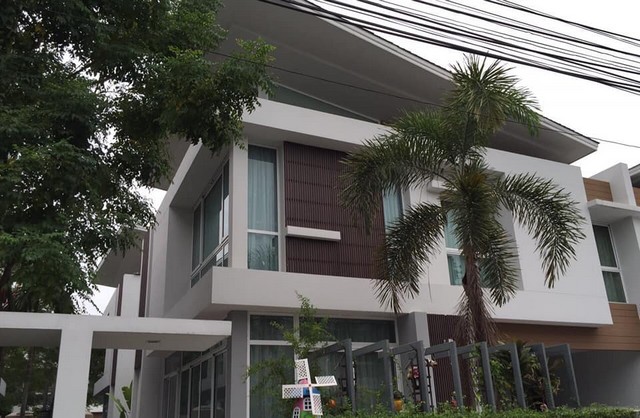 ให้เช่าบ้านเดี่ยว หมู่บ้านแกรนด์ ไอ ดีไซน์ ใกล้ตลาดสี่มุมเมือง และเซียร์รังสิต ย่านถนนวิภาวดีรังสิต ดอนเมือง  