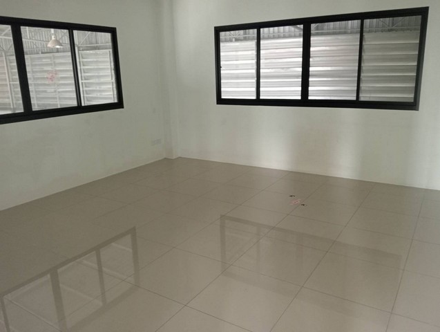 ให้เช่า โกดัง โรงงานสำเร็จรูป พร้อมออฟฟิศ 750 ตารางเมตรขอใบรง.4 ได้  บ้านเกาะ เมืองสมุทรสาคร