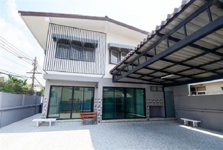 ให้เช่าบ้านเดี่ยว2ชั้น ย่านโชคชัย 4 ซอย 76 เหมาะพักอาศัย หรือทำโฮมออฟฟิศ ใกล้ MRT โชคชัย 4