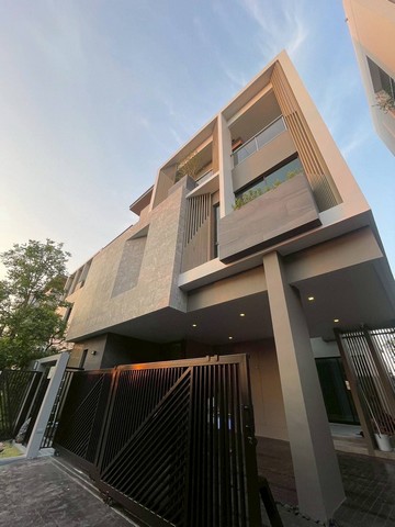 บ้านเดี่ยวตกแต่งหรูพร้อมอยู่ The Gentry Cultivar Rama 9 