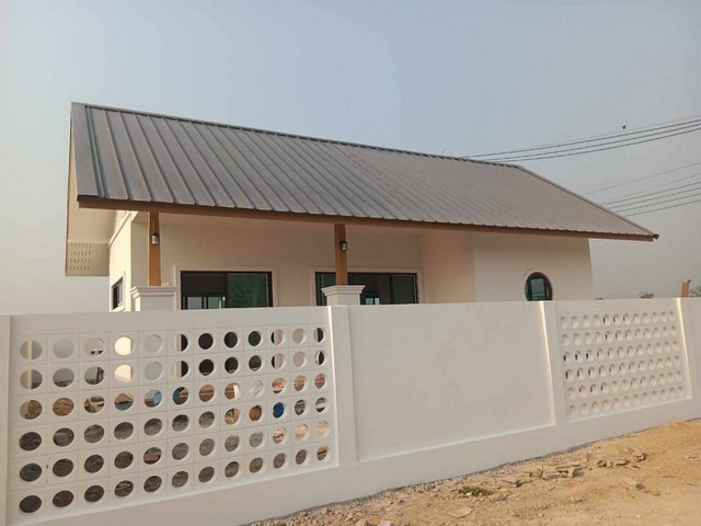 บ้านสร้างใหม่ สไตล์มินิมอลมูจิ วิวพระธาตุดอยสะเก็ด 