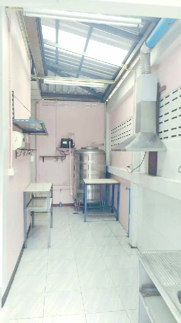 ติดถนนใหม่ 2นอน บ้านลัดดารมย์อีลิแกนซ์ พระราม2 75 ตลาดบางกระดี่ 900 ม.ให้เช่าร้านค้า 2 ชั้น 1น้ำ 52ตร.วา.202ตร.ม