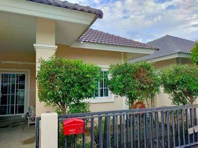 ขายเพียง 2.5 ล้าน #ดีญ่าวาเล่ย์ #หางดง 39 ตรว. บ้านชั้นเดียว #ขายพร้อมผู้เช่ารับรายได้เดือนละ9,500 บาท (สัญญาหมด 15 มิ.ย. 68) #ใกล้กาดฝรั่ง