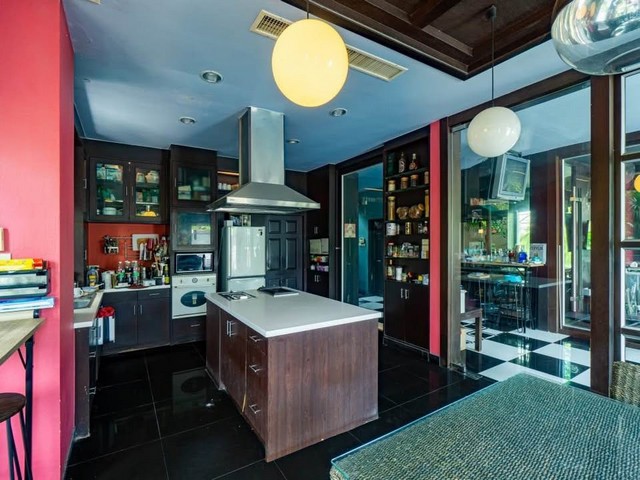 ขายบ้านเดี่ยว3หลังในพื้นที่เดียวกัน ติดคลอง ย่านสวนหลวง หมู่บ้านปัญญา ซอยพัฒนาการ 30  ทะลุซอยอ่อนนุช 17ใกล้ โรงเรียนนานาชาติ St. Andrews