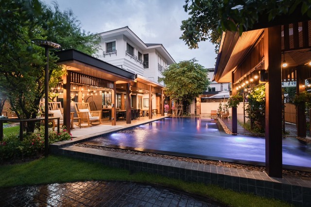 ขายบ้านเดี่ยว3ชั้น295 ตร.ว.ย่านรามอินทราวัชรพลเลียบด่วนสุขาภิบาล5เขตบางเขน พร้อมสระว่ายน้ำพร้อมอยู่