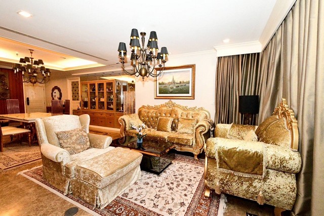 ขาย คอนโดสาธรการ์เด้น ทำเลดีมากย่านธุรกิจ 230 ตรม ห้องกว้าง พร้อมอยู่