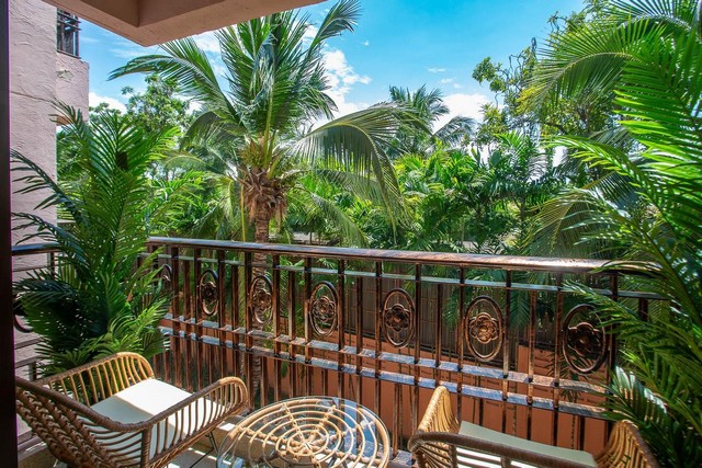 ขายห้องสวย รีโนเวทใหม่ คอนโดติดทะเลหัวหิน มาราเกซ คอนโด 1 ห้องนอน 48 ตรม.