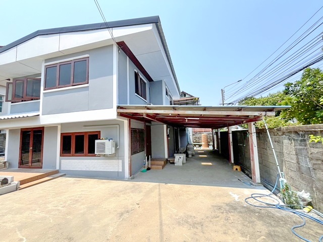 ใกล้ถ.งามวงศ์วาน 45-49 ให้เช่า 82ตร.วา  245ตร.ม. ม.เกษตรศาสตร์  2.7กม.บ้านเดี่ยวใหญ่มาก 2 ชั้น MRT บางเขน 1.5 กม. ที่จอดรถ 5 คัน