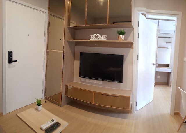 The Base Park West quiet private clean 3rd floor BTS On Nut