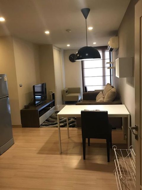Tree Condo Ekamai Clean comfortable private 8th floor BTS Ekkamai