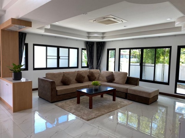 ขายด่วนบ้านหรู พร้อมผู้เช่า หลังม.แม่โจ้ โซนสันทราย