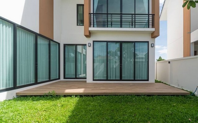 บ้านสร้างใหม่ 2 ชั้น สไตล์โมเดิร์น ตกแต่งสวย โซนแม่เหียะ