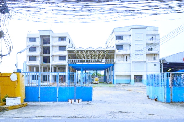 รัชดาภิเษก เซ็นทรัล ลาดพร้าว 1.3 กม ให้เช่าอาคารสำนักงาน 4 ชั้น ดาดฟ้า 145ตร.วา.จอดรถ20 คัน BTS ห้าแยกลาดพร้าว 1.4 กม. 1,605ตร.ม.12น้ำ