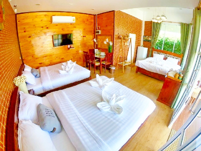 วิลล่า 5หลัง รวม 9 นอน 11 น้ำ  1 ไร่ 3 งาน 20 ตร.วา.แม่น้ำโขง 998ม. ขายกิจการโรงแรม รีสอร์ท มีใบอนุญาติพร้อม